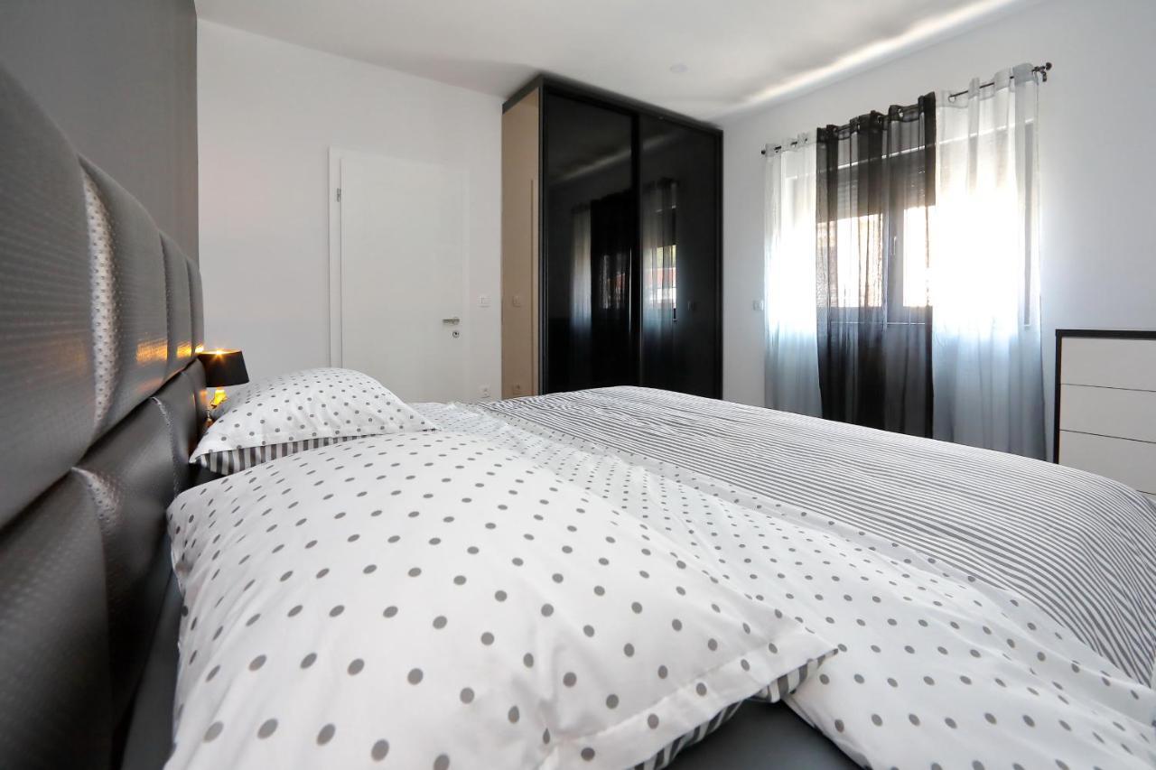Apartmani More بيبينيا المظهر الخارجي الصورة