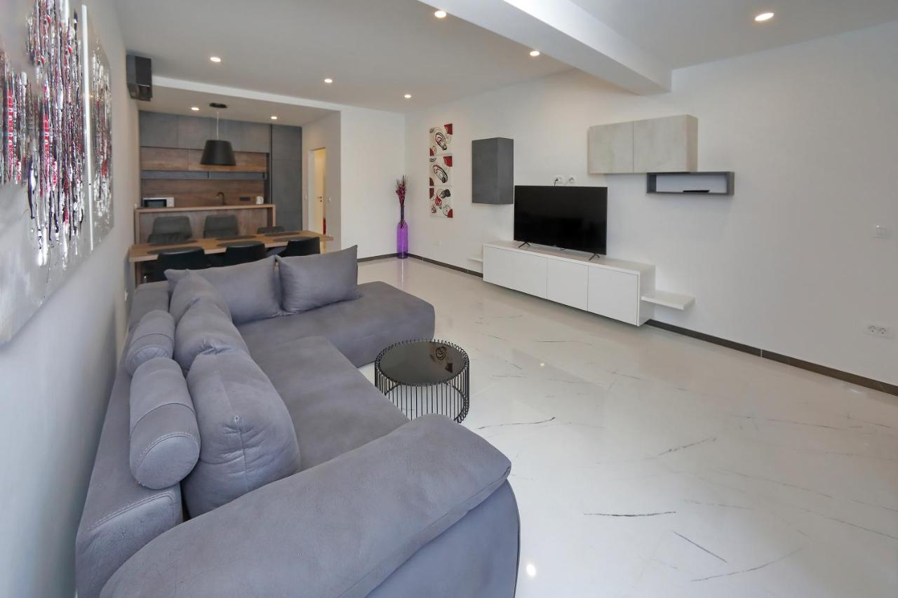 Apartmani More بيبينيا المظهر الخارجي الصورة